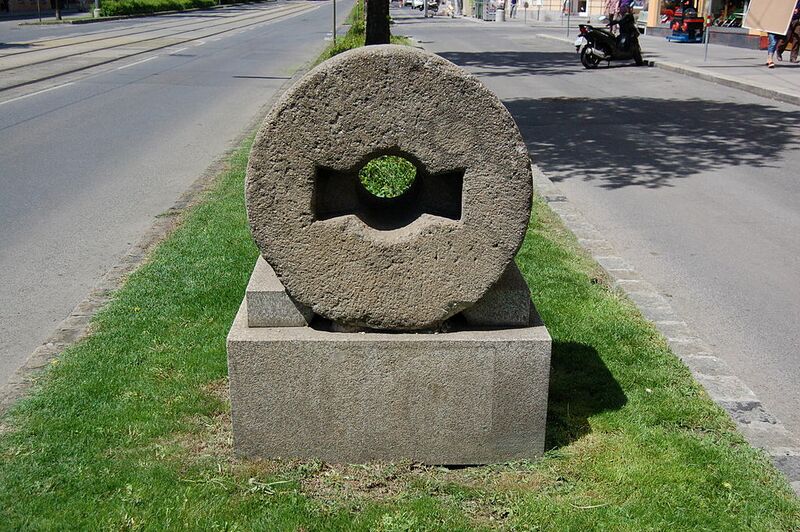 Datei:17 Mühlstein Hernalser Hauptstraße.jpg