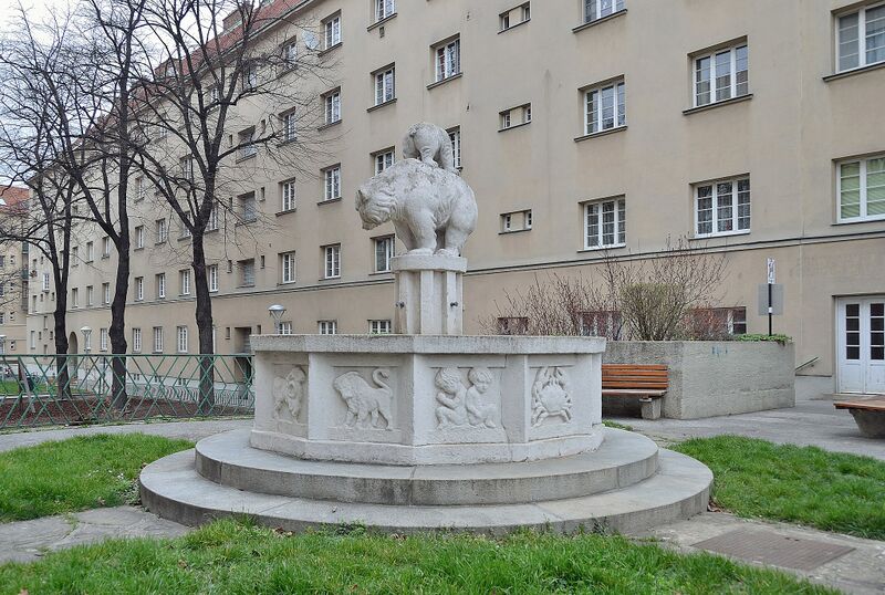 Datei:5 Bärenbrunnen.jpeg